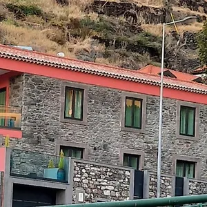 Chale Esmeralda - Charming In Calheta (Madeira)
